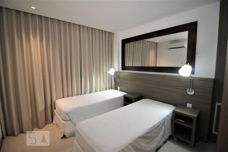 Quarto de kitnet/studio para alugar com 1 quarto, 38m² em Camorim, Rio de Janeiro