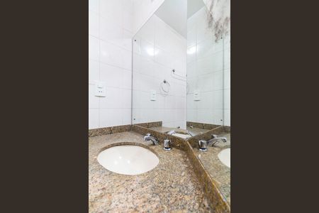 Apartamento à venda com 75m², 3 quartos e 1 vagaBanheiro Social