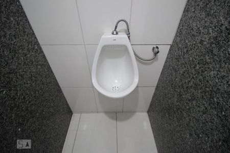 Casa à venda com 345m², 3 quartos e sem vagaBanheiro masculino