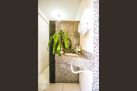 Casa à venda com 345m², 3 quartos e sem vagaBanheiro masculino