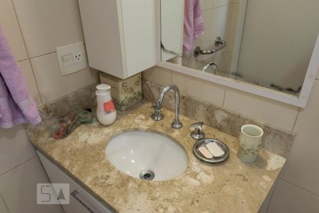 Suíte 1 - Banheiro (Pia) de apartamento para alugar com 3 quartos, 142m² em Vila Monumento, São Paulo