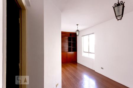 Sala de apartamento para alugar com 2 quartos, 70m² em Setor Oeste, Goiânia