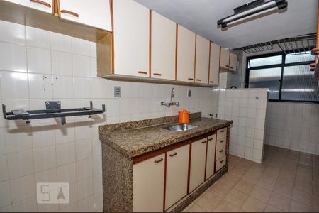 Apartamento para alugar com 85m², 3 quartos e 1 vagaCozinha e Área de Serviço