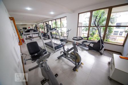 Apartamento para alugar com 70m², 1 quarto e 1 vagaAcademia 