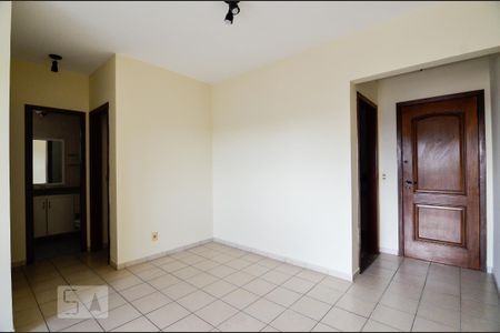 Sala de apartamento para alugar com 2 quartos, 80m² em Centro, Campinas