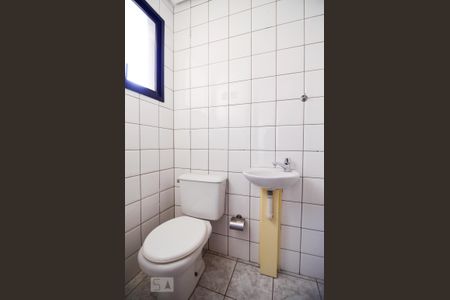 Apartamento para alugar com 80m², 2 quartos e 1 vaga Apartamento para alugar com 80m², 2 quartos e 1 vagaBanheiro de serviço