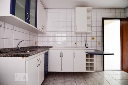 Apartamento para alugar com 80m², 2 quartos e 1 vaga Apartamento para alugar com 80m², 2 quartos e 1 vagaCozinha