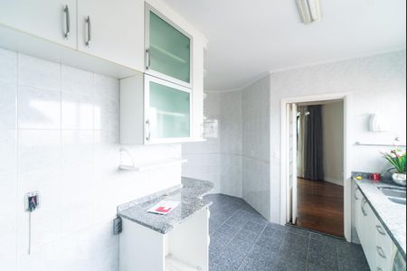 Apartamento à venda com 109m², 3 quartos e 2 vagasCozinha