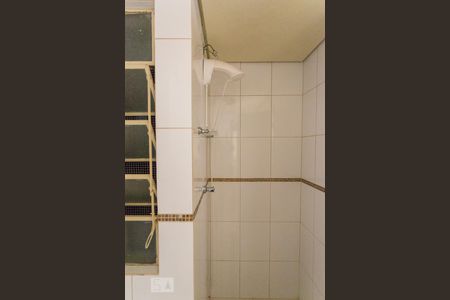 Banheiro de apartamento à venda com 1 quarto, 49m² em Partenon, Porto Alegre