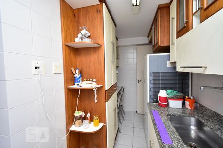 Apartamento à venda com 108m², 2 quartos e 1 vagaCozinha