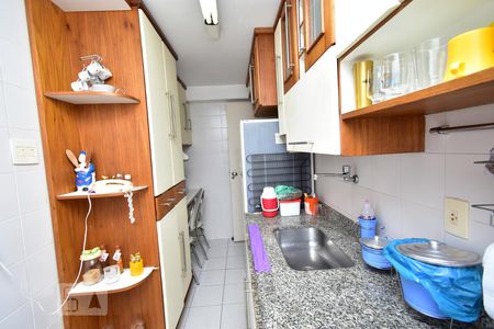 Apartamento à venda com 108m², 2 quartos e 1 vagaCozinha