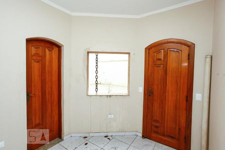 Quarto de serviço de casa de condomínio para alugar com 4 quartos, 450m² em Vila Rosália, Guarulhos