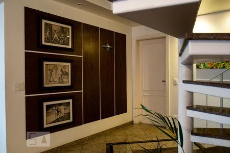 Apartamento à venda com 250m², 3 quartos e 4 vagas Apartamento à venda com 250m², 3 quartos e 4 vagasHALL