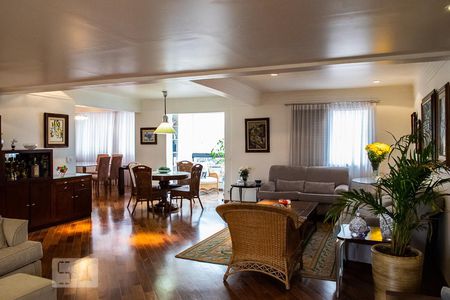 Apartamento à venda com 250m², 3 quartos e 4 vagas Apartamento à venda com 250m², 3 quartos e 4 vagasSALA