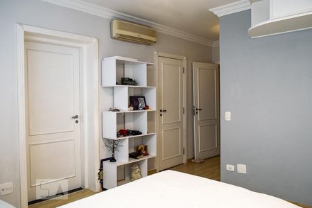 Apartamento à venda com 250m², 3 quartos e 4 vagas Apartamento à venda com 250m², 3 quartos e 4 vagasQUARTO 3 SUITE