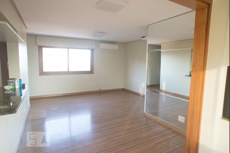 Sala de apartamento para alugar com 3 quartos, 101m² em Petrópolis, Porto Alegre
