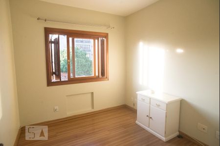 Quarto 1 de apartamento para alugar com 3 quartos, 101m² em Petrópolis, Porto Alegre