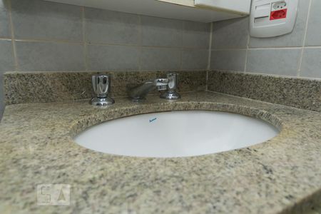 Apartamento à venda com 79m², 3 quartos e 1 vaga Apartamento à venda com 79m², 3 quartos e 1 vagaDetalhe do banheiro da suíte