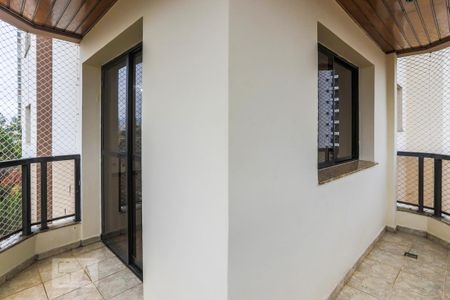 Apartamento à venda com 160m², 3 quartos e 2 vagas Apartamento à venda com 160m², 3 quartos e 2 vagasVaranda da Sala