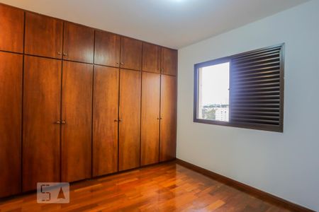 Apartamento à venda com 160m², 3 quartos e 2 vagas Apartamento à venda com 160m², 3 quartos e 2 vagasSuite Armário