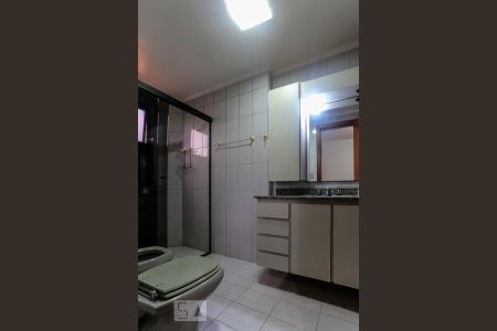 Apartamento à venda com 160m², 3 quartos e 2 vagas Apartamento à venda com 160m², 3 quartos e 2 vagasBanheiro da Suíte