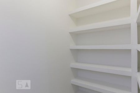 Apartamento à venda com 160m², 3 quartos e 2 vagas Apartamento à venda com 160m², 3 quartos e 2 vagasQuarto de Serviço ( Dispensa )