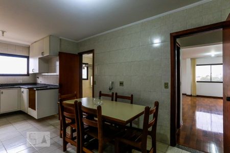 Apartamento à venda com 160m², 3 quartos e 2 vagas Apartamento à venda com 160m², 3 quartos e 2 vagasCopa Cozinha