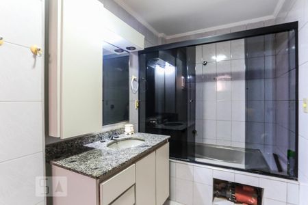 Apartamento à venda com 160m², 3 quartos e 2 vagas Apartamento à venda com 160m², 3 quartos e 2 vagasBanheiro da Suíte