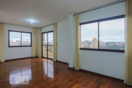Sala de TV de apartamento à venda com 3 quartos, 160m² em Vila Brasílio Machado, São Paulo