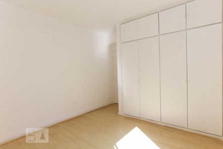 Quarto 01 de apartamento para alugar com 2 quartos, 106m² em Jardim Paulista, São Paulo
