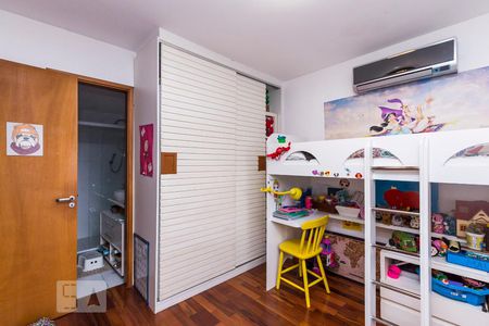 Apartamento à venda com 160m², 3 quartos e 2 vagasQuarto 1