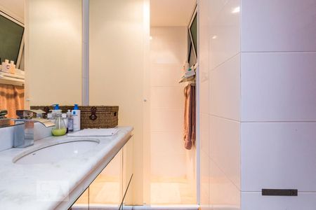 Apartamento à venda com 160m², 3 quartos e 2 vagasBanheiro Social