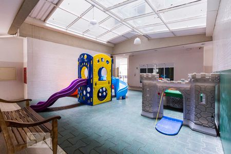 Apartamento à venda com 160m², 3 quartos e 2 vagasÁrea Comum - Playground