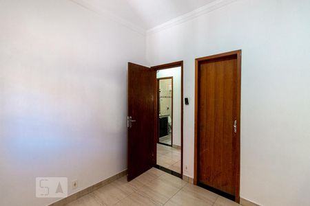 Casa à venda com 360m², 4 quartos e 5 vagas Casa à venda com 360m², 4 quartos e 5 vagasSuíte