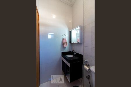 Casa à venda com 360m², 4 quartos e 5 vagas Casa à venda com 360m², 4 quartos e 5 vagasBanheiro Suíte