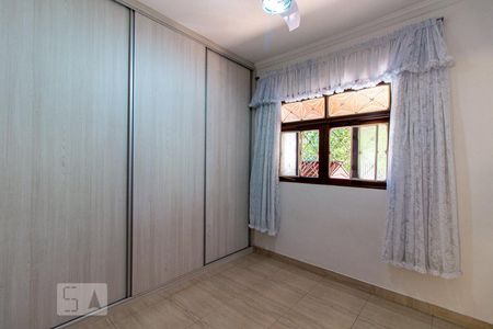 Casa à venda com 360m², 4 quartos e 5 vagas Casa à venda com 360m², 4 quartos e 5 vagasSuíte