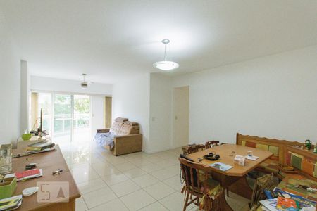 Sala de apartamento à venda com 4 quartos, 136m² em Jacarepaguá, Rio de Janeiro