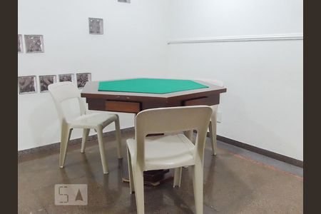 Apartamento à venda com 220m², 3 quartos e 4 vagas Apartamento à venda com 220m², 3 quartos e 4 vagasSalão de jogos