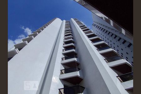 Apartamento à venda com 220m², 3 quartos e 4 vagas Apartamento à venda com 220m², 3 quartos e 4 vagasFachada