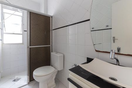 Banheiro de apartamento para alugar com 1 quarto, 60m² em Pantanal, Florianópolis