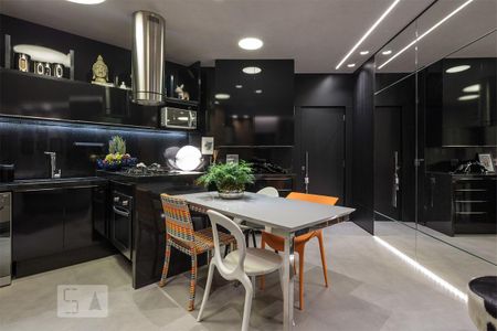 Cozinha de apartamento para alugar com 1 quarto, 58m² em Funcionários, Belo Horizonte