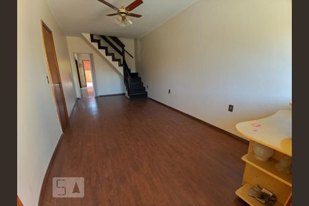 Sala de casa para alugar com 3 quartos, 200m² em Fião, São Leopoldo