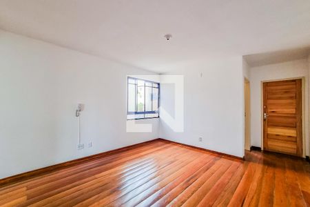 Sala de apartamento para alugar com 3 quartos, 75m² em Jardim Leblon, Belo Horizonte