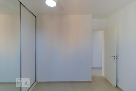 Apartamento à venda com 70m², 3 quartos e 1 vagaQuarto 02