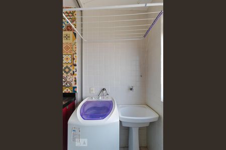 Apartamento à venda com 70m², 3 quartos e 1 vagaÁrea de Serviço