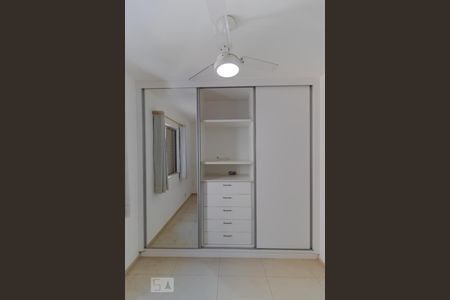 Apartamento à venda com 70m², 3 quartos e 1 vagaSuíte -Armário