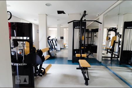 Apartamento à venda com 73m², 2 quartos e 1 vagaDependências do prédio - academia