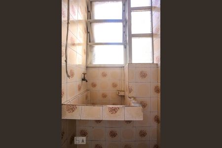 Apartamento à venda com 85m², 2 quartos e sem vaga Apartamento à venda com 85m², 2 quartos e sem vagaArea de Serviços