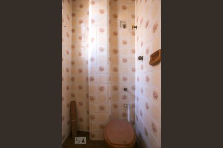 Apartamento à venda com 85m², 2 quartos e sem vaga Apartamento à venda com 85m², 2 quartos e sem vagaBanheiro de Serviços