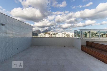 Apartamento à venda com 215m², 3 quartos e 3 vagasVista Sala (segundo andar)